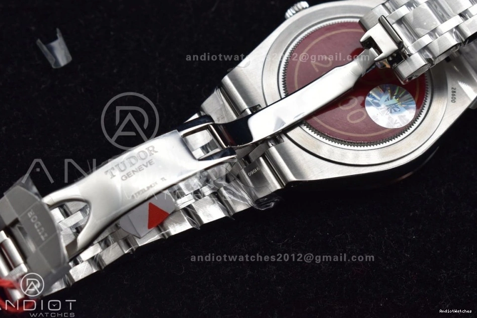 1192 on Best SS UrbanStyle A Dial Royal V7F Black Strap 1:1 Tudor Edition 1011